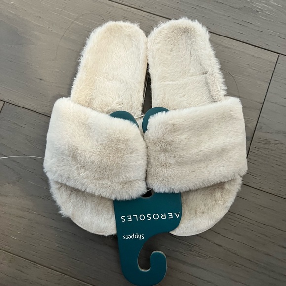 Aerosoles Slippers - Picture 3 of 4